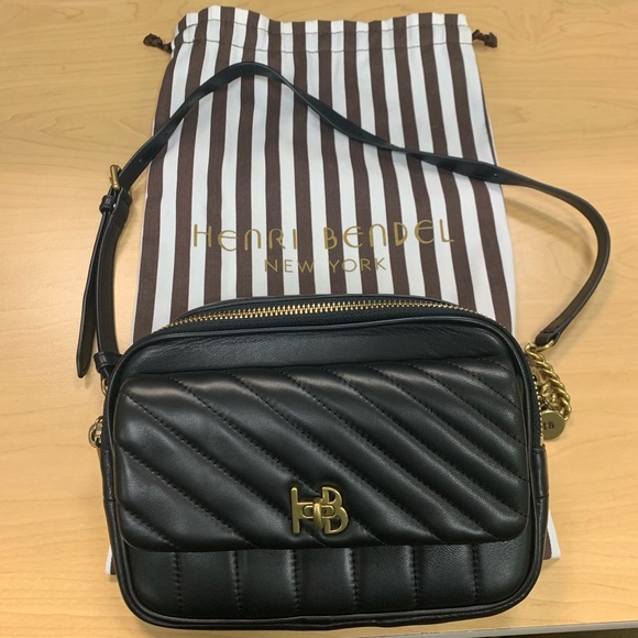 henri bendel Handbags - Henri Bendel Flat Belt Bag/ Cross Body